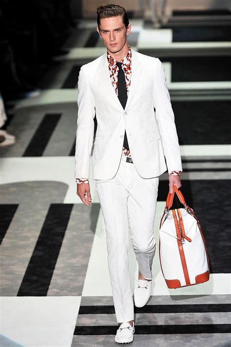 gucci springsummer 2010 men collection|Gucci Spring 2010 Menswear Collection .